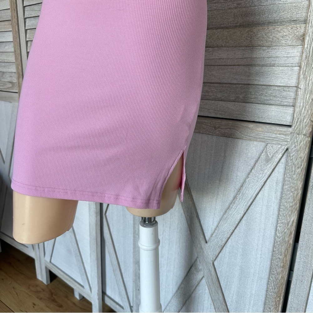 SUPERDOWN ORIANA RIBBED HALTER DRESS - Picture 9 of 13